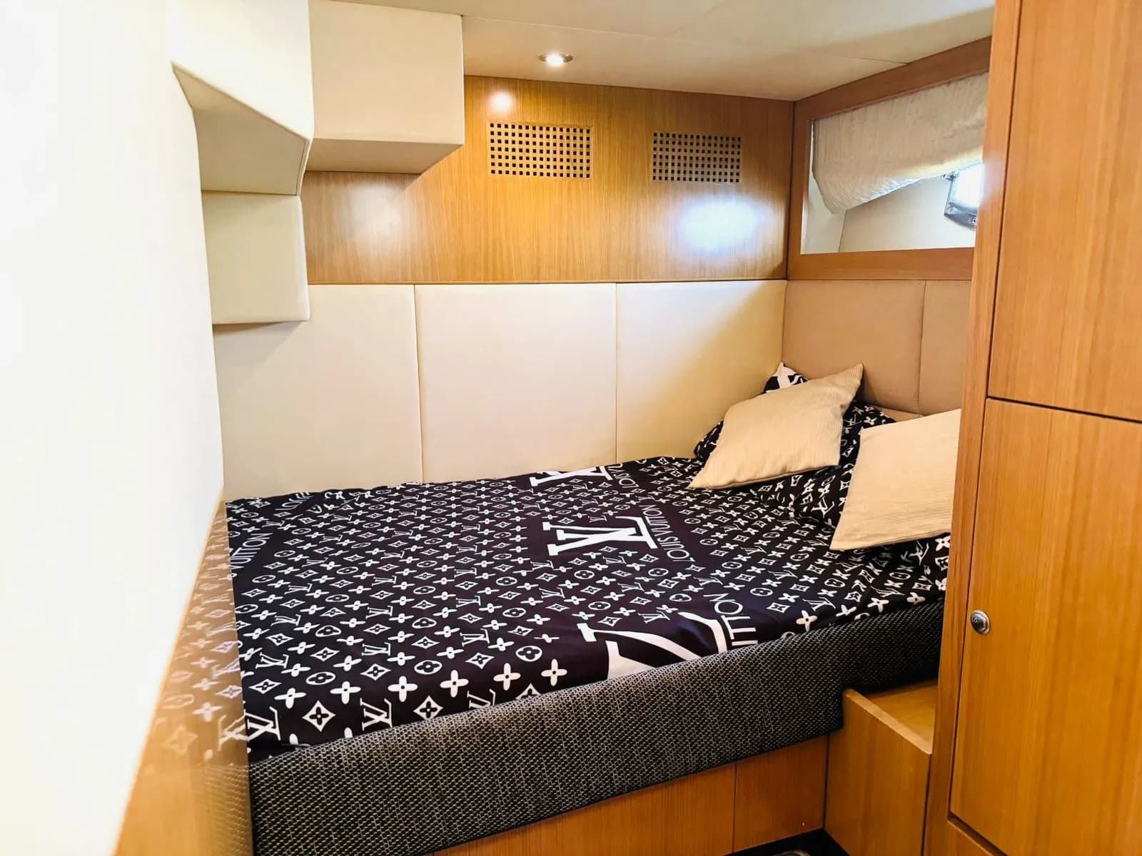 Majesty 46ft