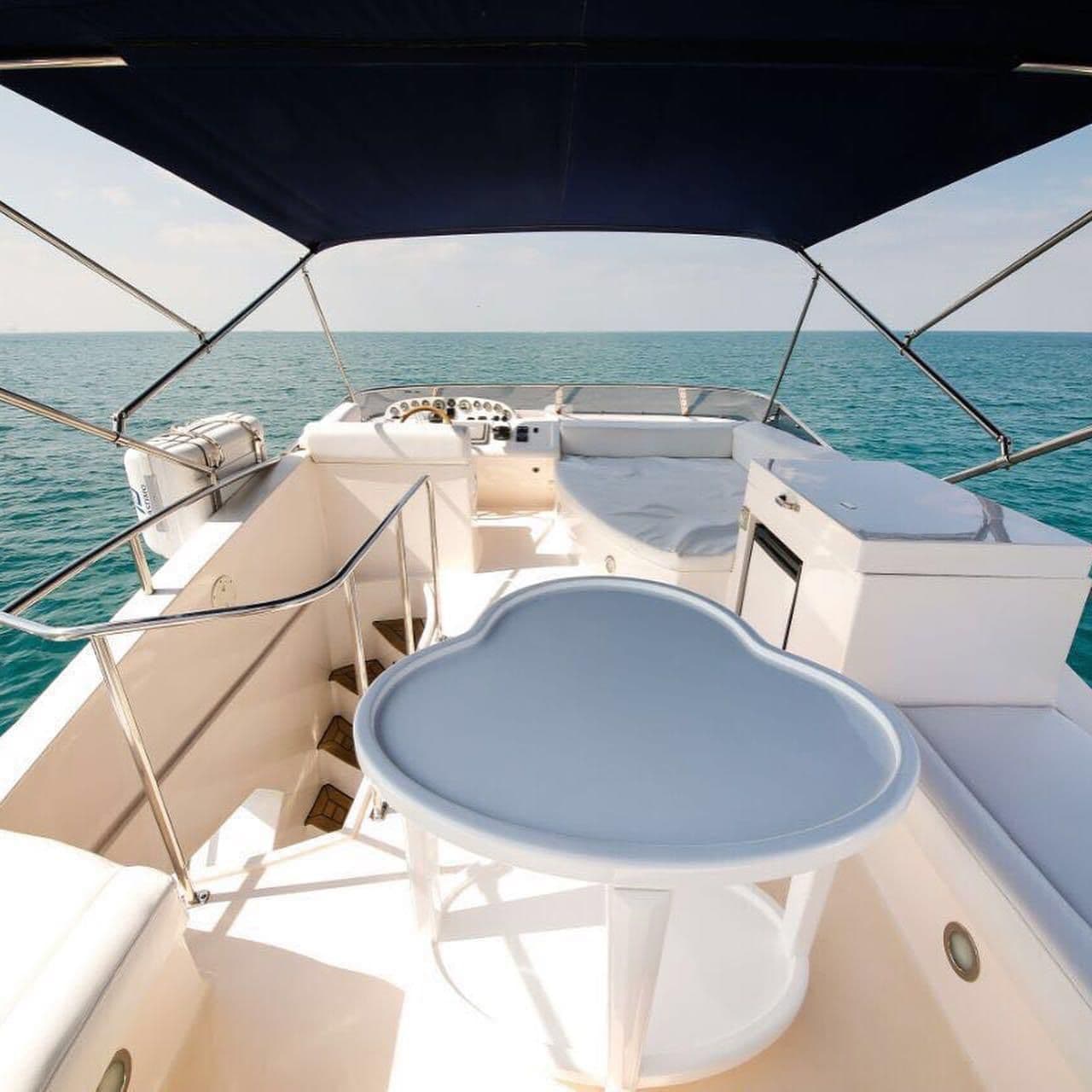 Majesty 48 ft Exclusive Luxury Yacht