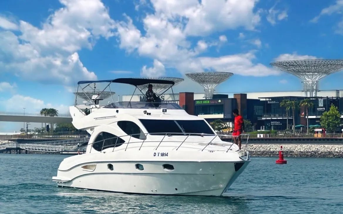 Rent Majesty 46ft with Richy life Club