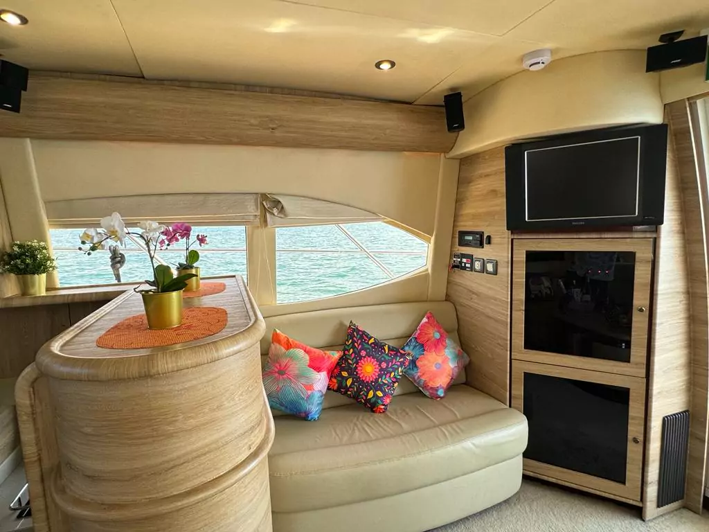 Majesty 52ft